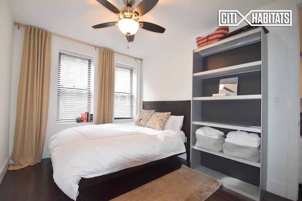 Foto principal - 337 E 22nd St