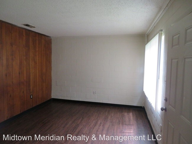 Building Photo - 2 br, 1 bath House - 2401 S. Meridian St