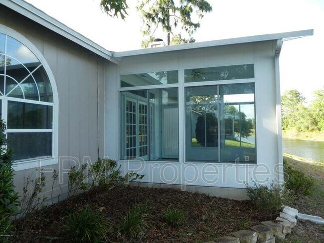 Foto del edificio - 8804 Scott Mill Pl