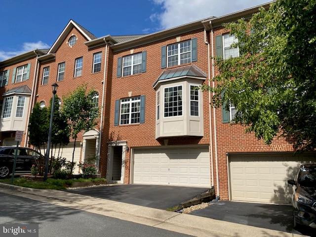 Foto del edificio - 442 Clayton Ln