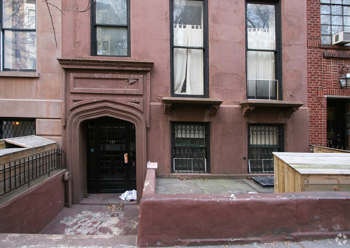 Foto del edificio - 121 Henry St