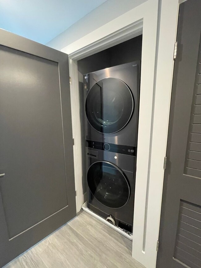 Photo - Charming 3 Bedroom-No Broker Fee Apartment