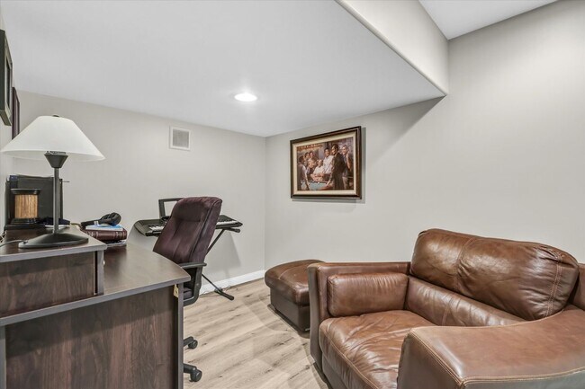 Foto del edificio - 2740 Highland Way