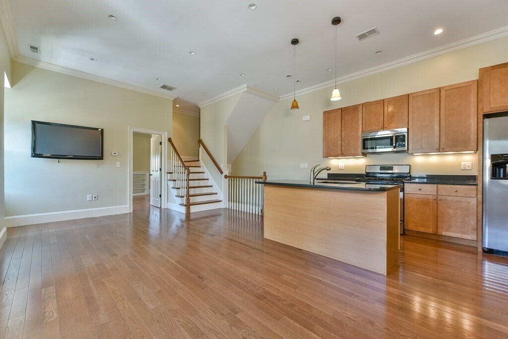Foto principal - 3 Savin Hill Ave