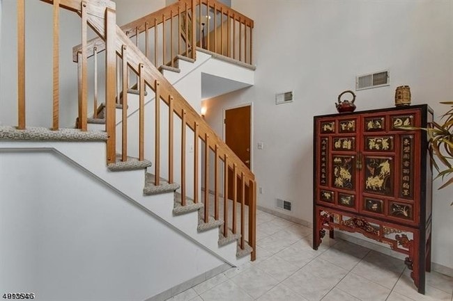 Building Photo - 144 Castle Ridge Dr