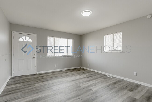 Building Photo - NOW OFFERING $250 OFF FIRST FULL MONTH IF ...