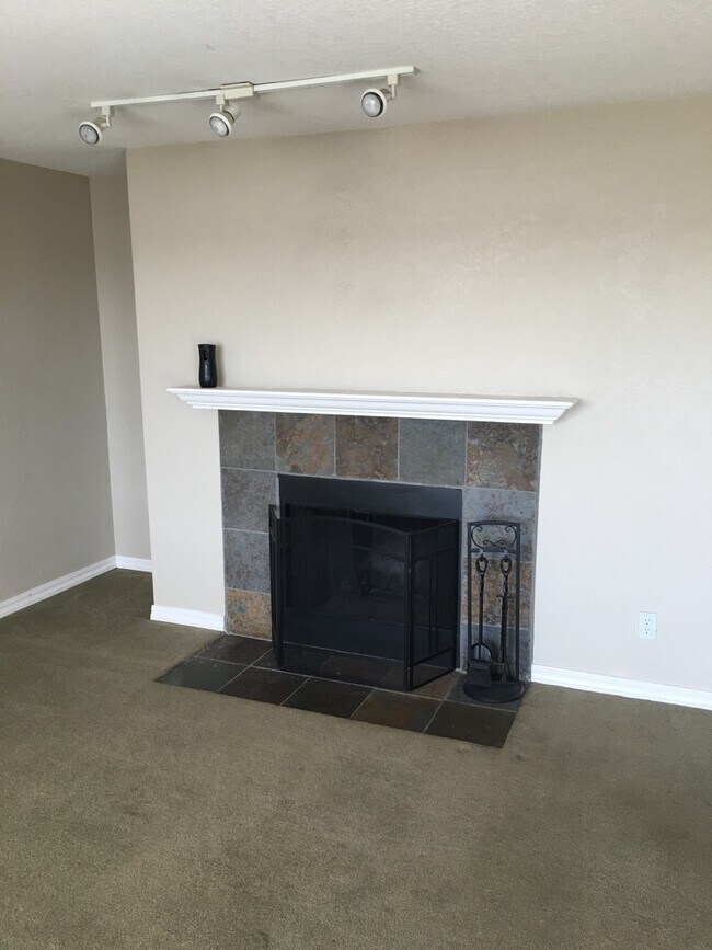 Building Photo - 1710 W Sunn Fjord Ln