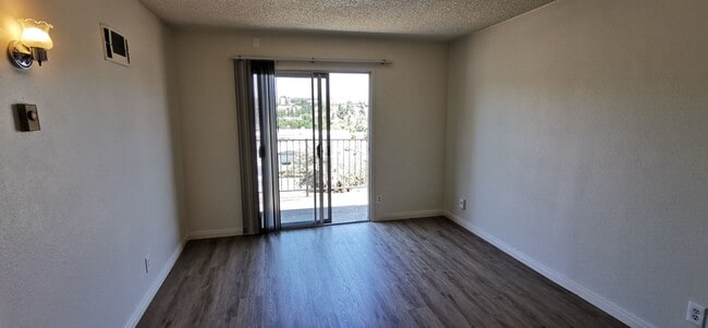 Building Photo - Apartment For Rent In La Mesa!