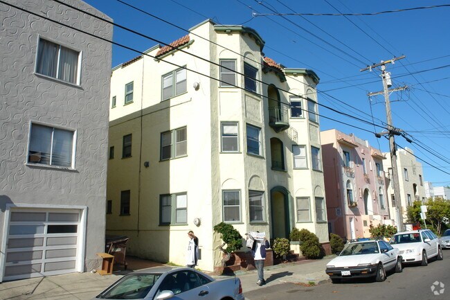 Building Photo - 1970 Curtis St