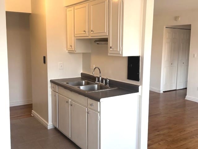 Building Photo - 5730 N Sheridan Rd