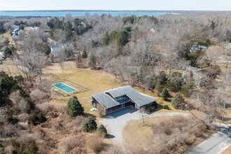 Building Photo - 2160 N Bayview Rd Ext