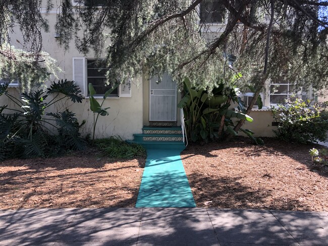 Building Photo - 4224 Los Feliz Blvd