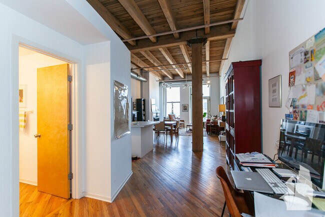 Foto del edificio - 616 W Fulton St