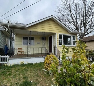 Building Photo - 1405 Langston Ave