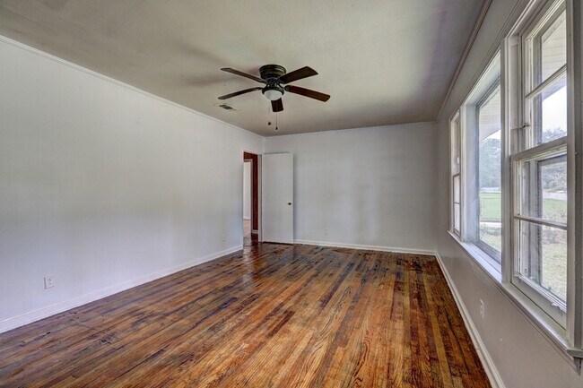 Foto del edificio - 3292 Arnwood Ave