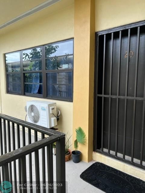 Foto del edificio - 7845 NE Bayshore Ct