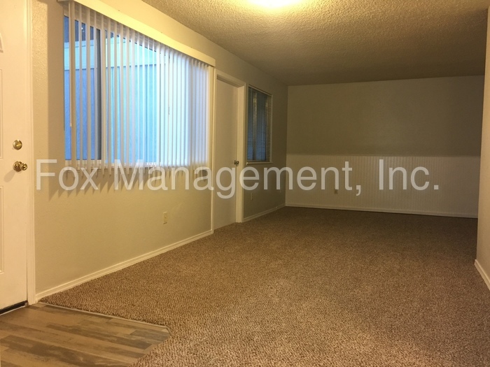 Primary Photo - 17712 NE Glisan St