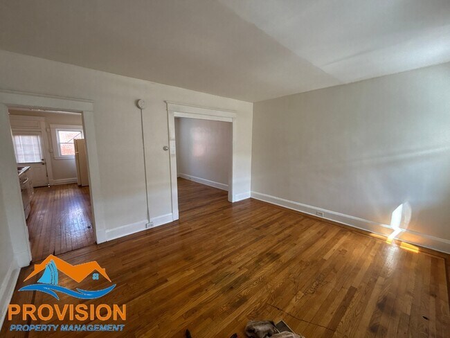 Building Photo - 102 Ventnor Terrace