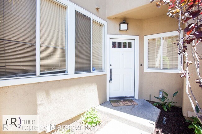 Foto del edificio - 3 br, 3 bath House - 72 Vassar Aisle