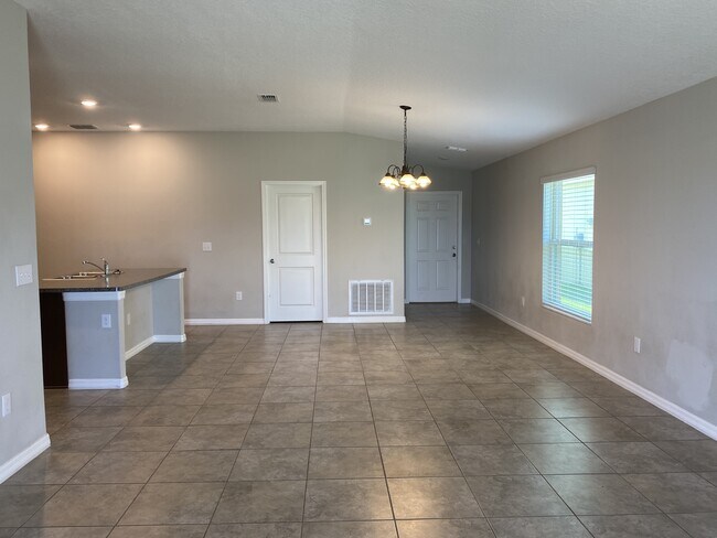 Building Photo - 10505 Fairy Moss Ln