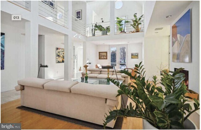 Foto del edificio - 4527 Q Pl NW