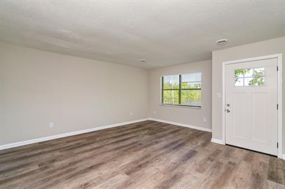 Foto del edificio - 103 Raintree Ln