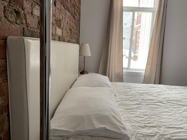 Photo du bâtiment - 4833 Rue Saint-Urbain