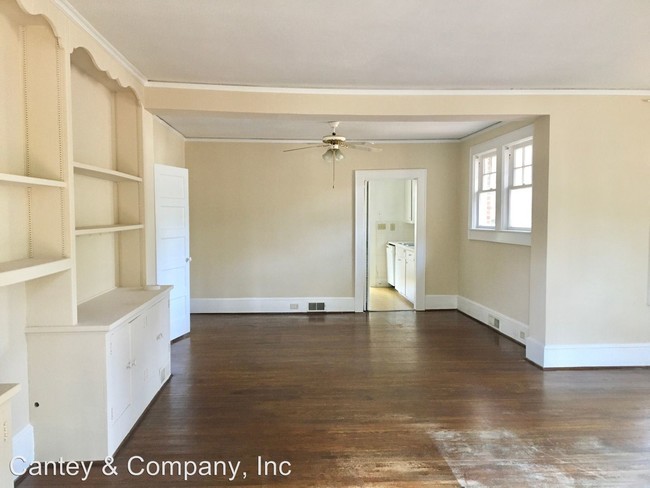 Building Photo - 2 br, 1 bath House - 831 Poinsettia Street