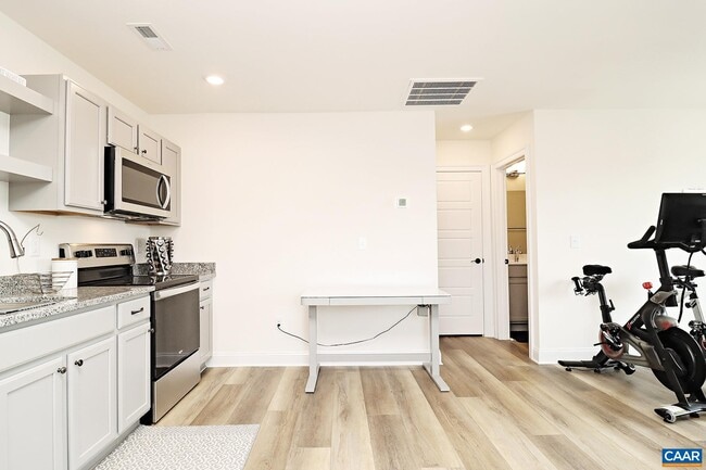 Building Photo - 6842 Chancery Ln
