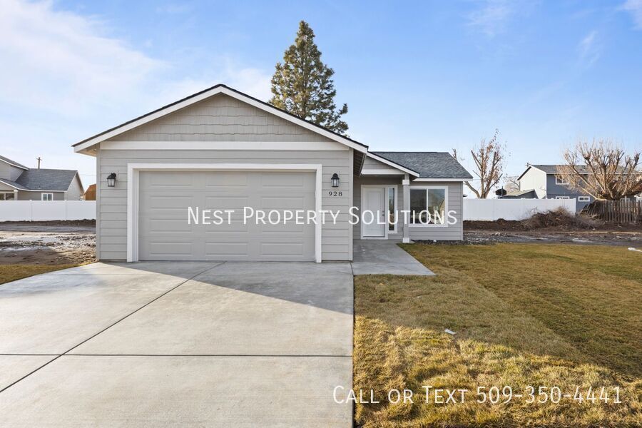 Primary Photo - 928 W Pine Dr