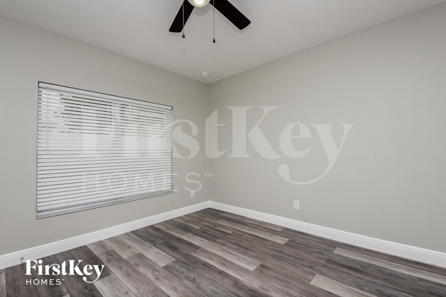 Building Photo - 347 Iron Wood Dr