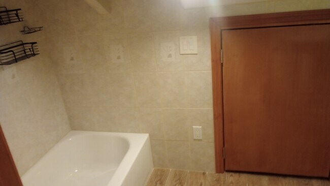Foto del edificio - 12 Hillside Ave