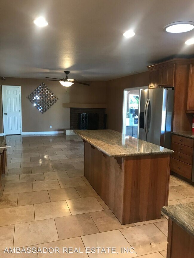 Building Photo - 4 br, 3 bath House - 210 Buena Creek Road