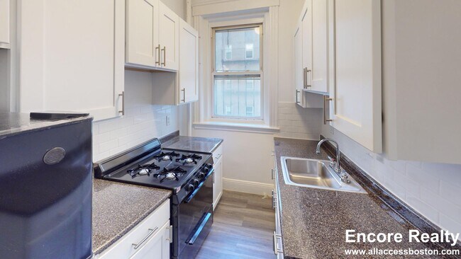 Building Photo - 1191 Boylston St