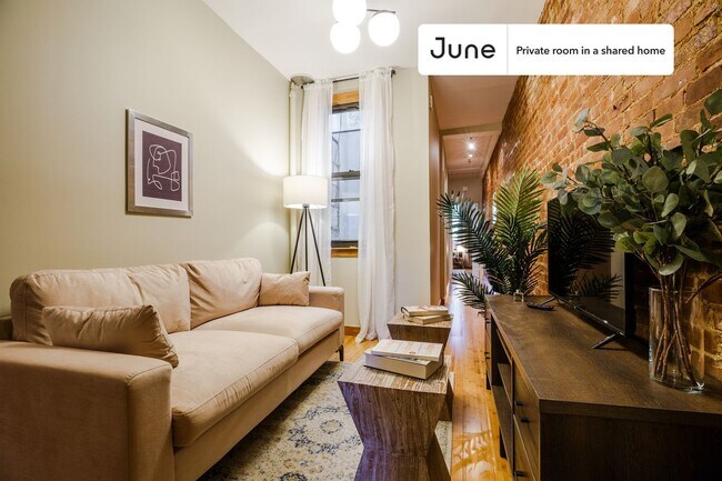Foto del edificio - Room in Shared 3 bed/1 bath home in Hell's Kitchen