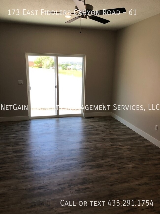 Foto del edificio - 173 E Fiddlers Canyon Rd