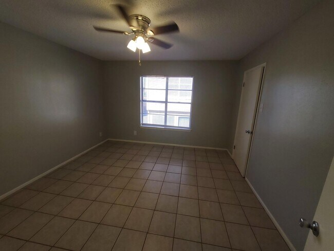 Foto del edificio - 911 Vance Jackson Rd