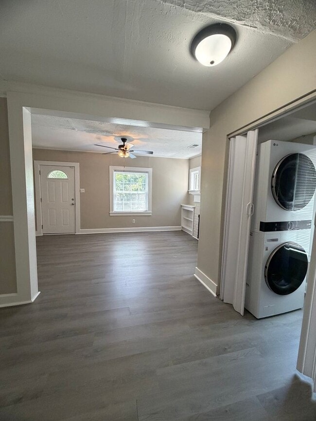Building Photo - Open The Door To Your New Home! FIRST MONTH'S RENT FREE!!!!