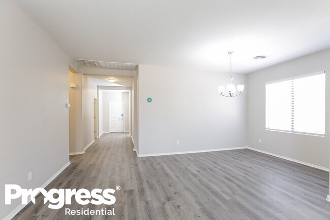 Foto del edificio - 8020 W Forest Grove Ave