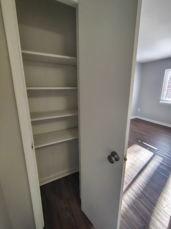 Foto del edificio - 600 Reusens Rd