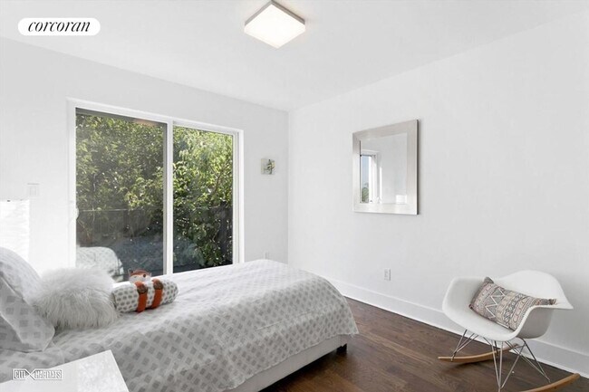 Building Photo - 85 Ryerson St