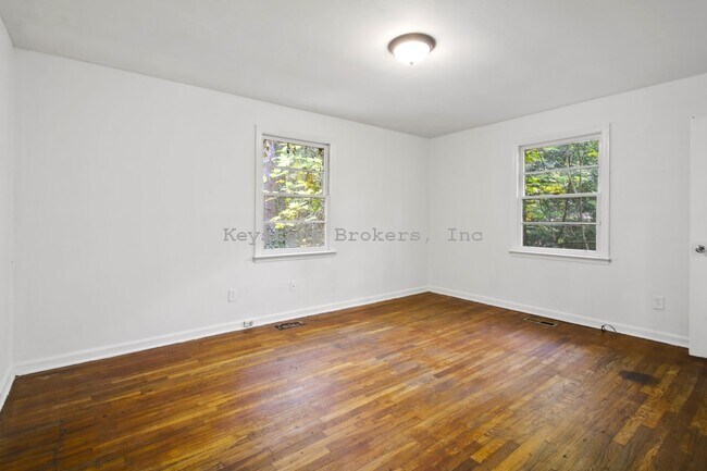 Building Photo - 4337 Napier Ave