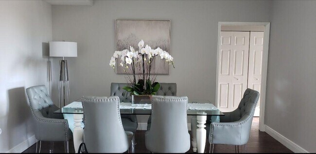Foto del edificio - 802 W Windward Way
