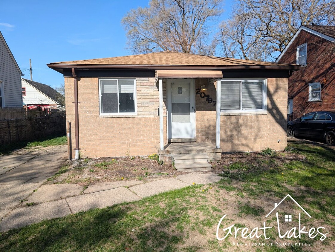 Primary Photo - Stunning 3 Bedroom 1 Bathroom now availabl...