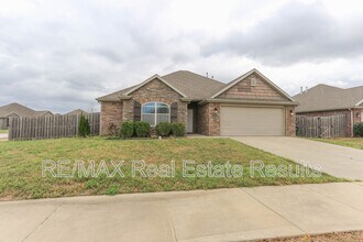 Building Photo - 4494 W Wales Dr