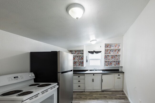 Foto del edificio - 2 BED 1 BATH HOME IN POCATELLO - AVAILABLE NOW