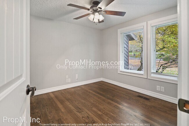 Building Photo - 5 br, 2.5 bath House - 9385 SW 192nd Place