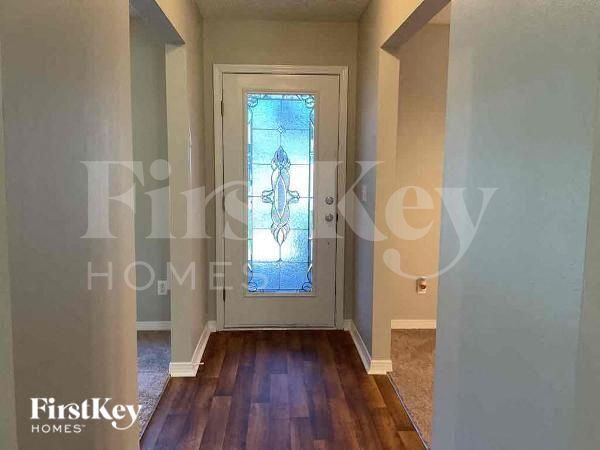 Foto del edificio - 1242 Summit Oaks Dr E