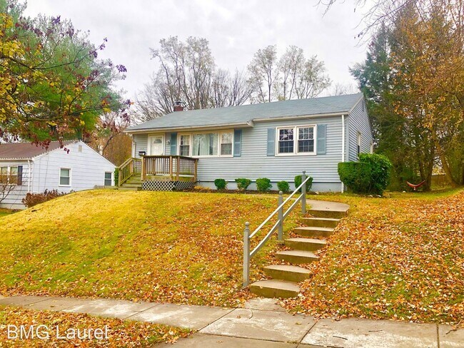 Foto del edificio - 3 br, 2 bath House - 1019 Maple Ave