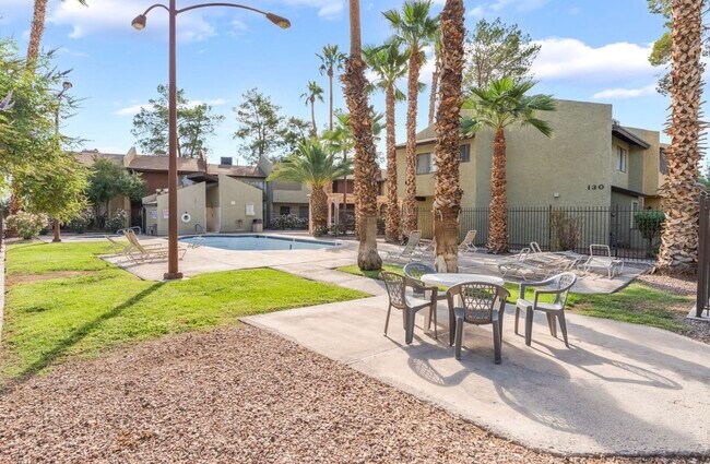 Foto del edificio - 200 Bel Port Dr